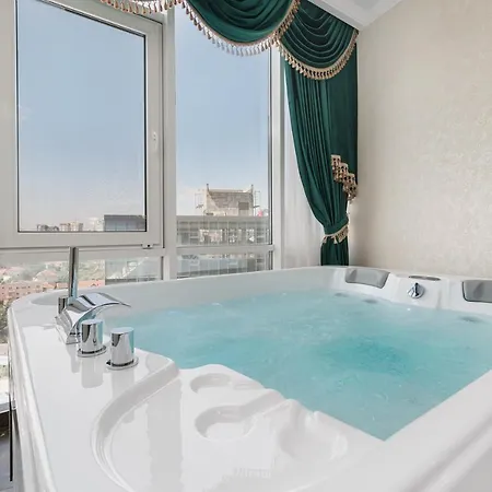 Arcadia Plaza Apartments Одесса Экстерьер фото